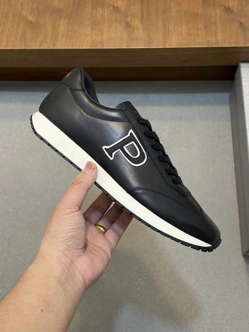 Prada Low Shoes Durable 35396