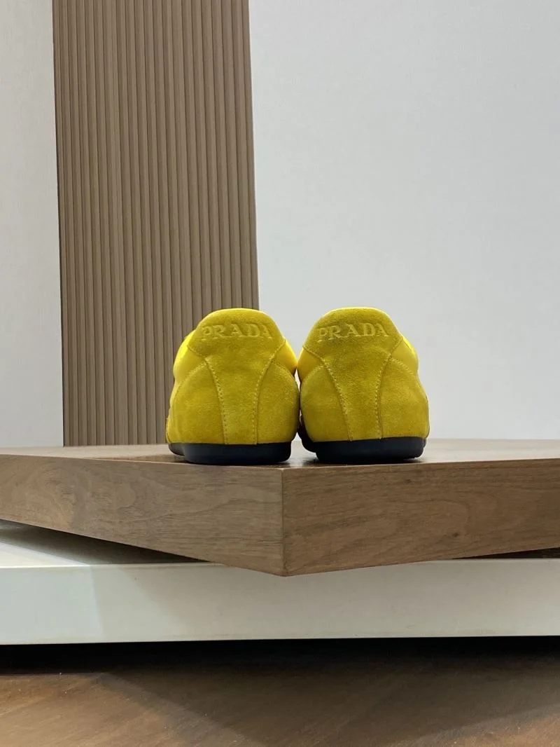 Lightweight Prada Low Shoes 35406