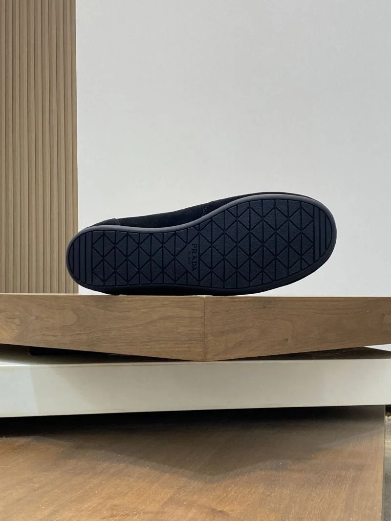 MultiPurpose Prada Low Shoes 35393