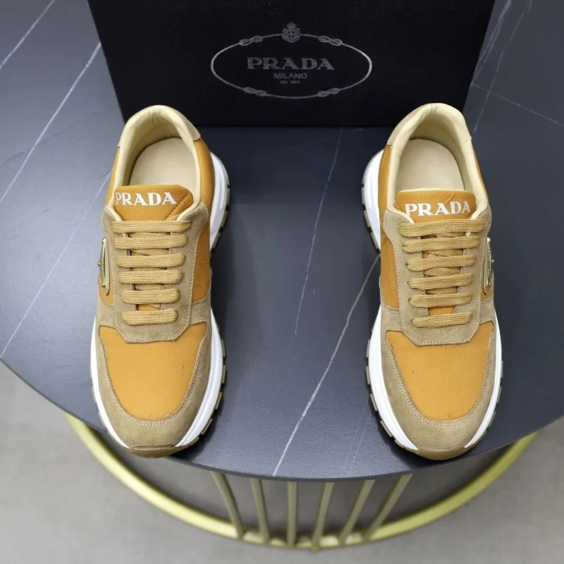 Durable Prada Low Shoes 35397
