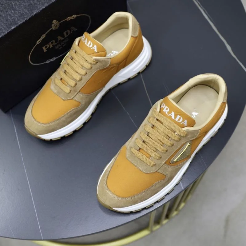 Durable Prada Low Shoes 35397