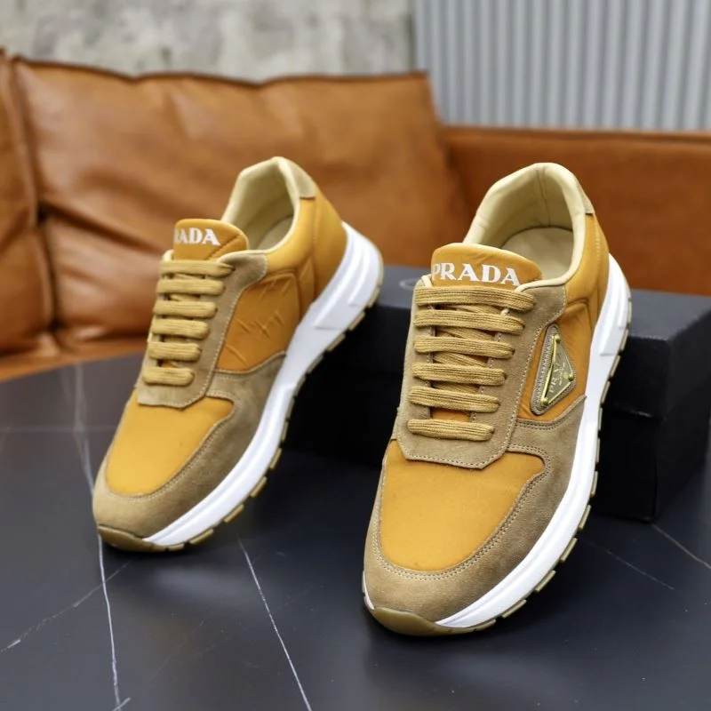 Durable Prada Low Shoes 35397