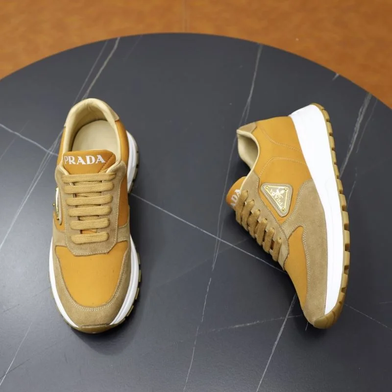 Durable Prada Low Shoes 35397