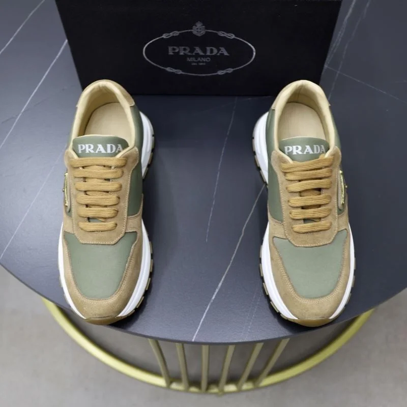 Prada Low Shoes Snug 35407