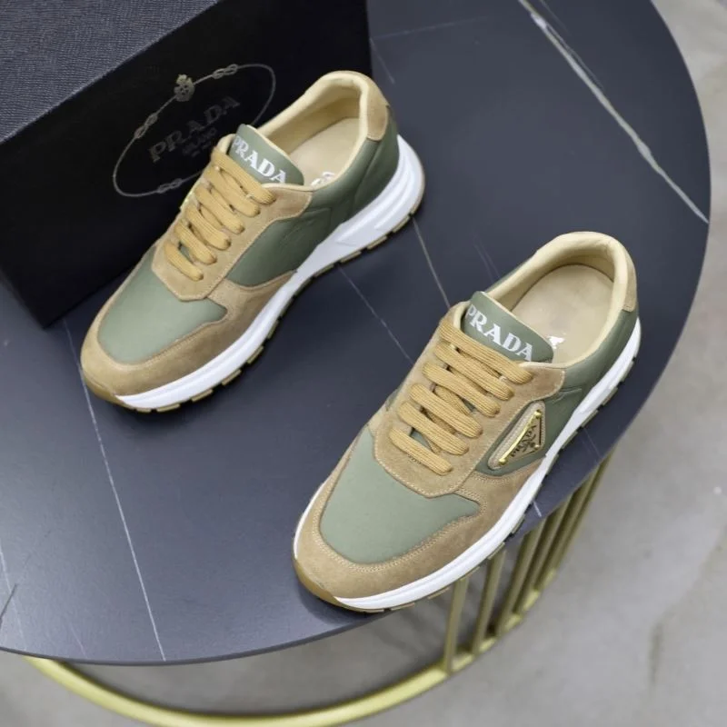 Prada Low Shoes Snug 35407
