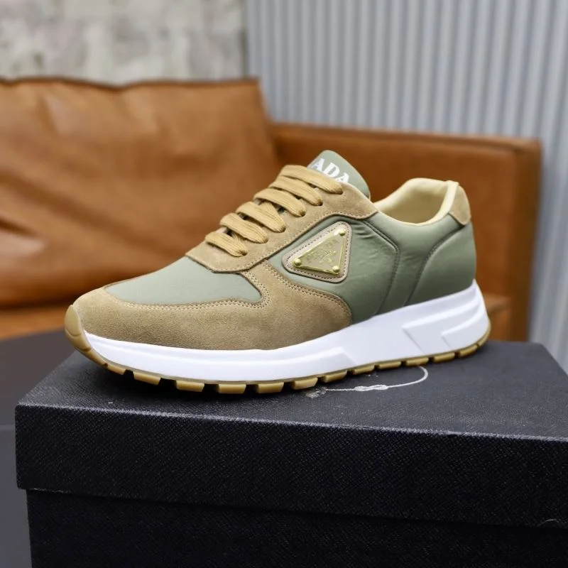 Prada Low Shoes Snug 35407