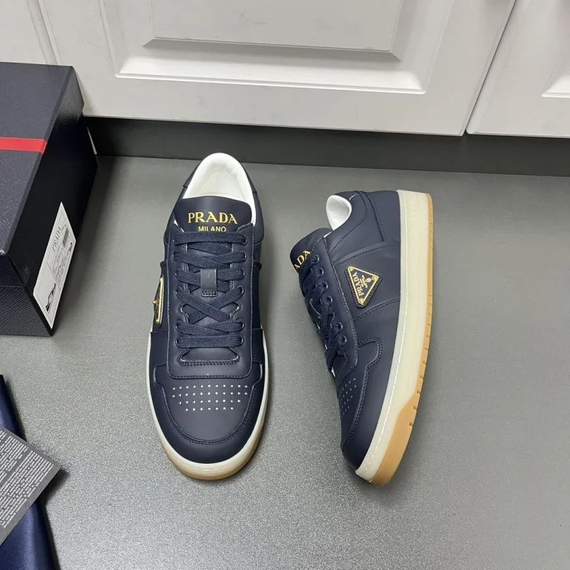 Prada Low Shoes Durable 35419