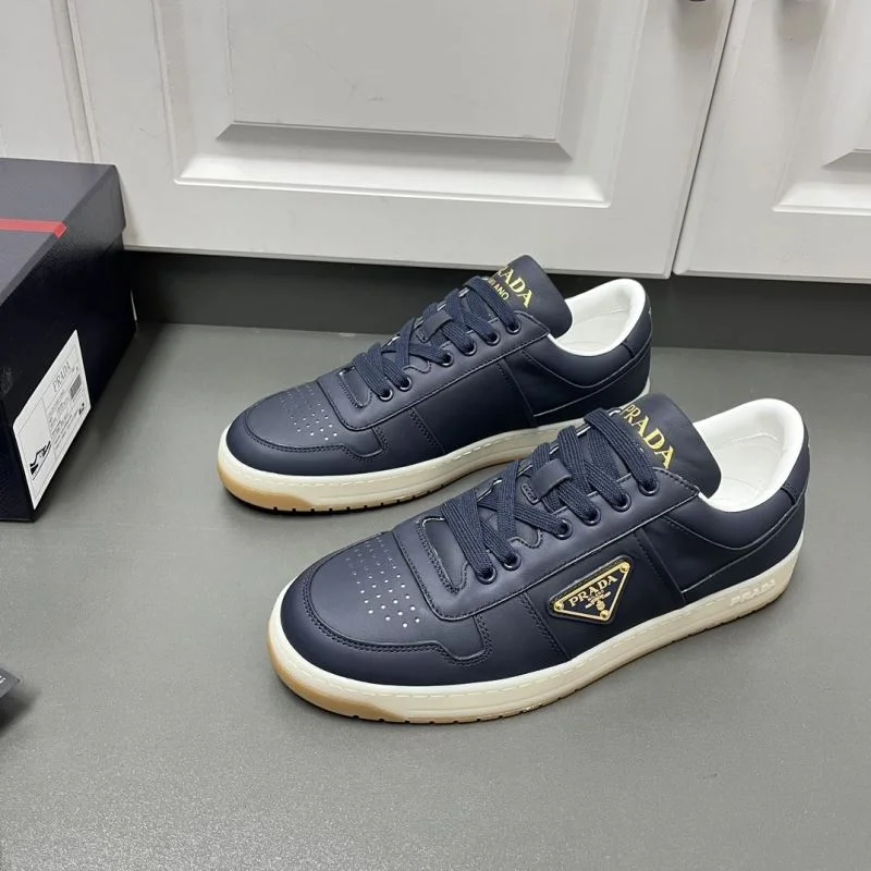 Prada Low Shoes Durable 35419