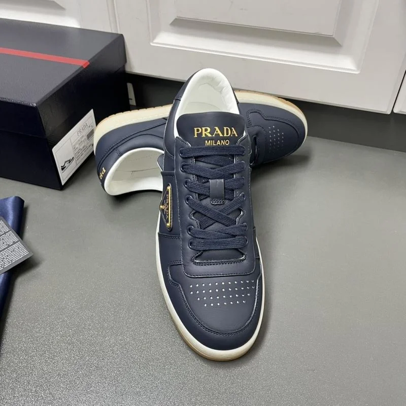 Prada Low Shoes Durable 35419
