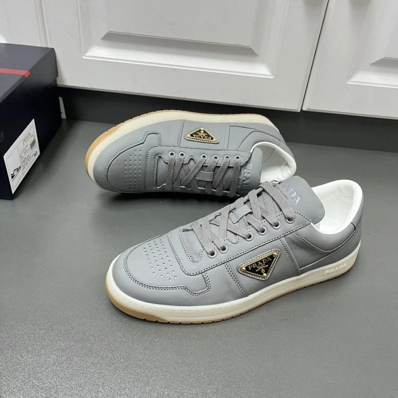 MultiPurpose Prada Low Shoes 35401