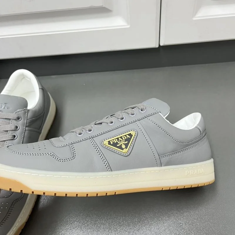 MultiPurpose Prada Low Shoes 35401