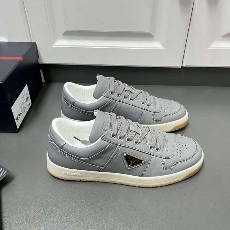MultiPurpose Prada Low Shoes 35401