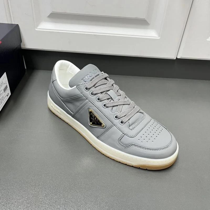 MultiPurpose Prada Low Shoes 35401