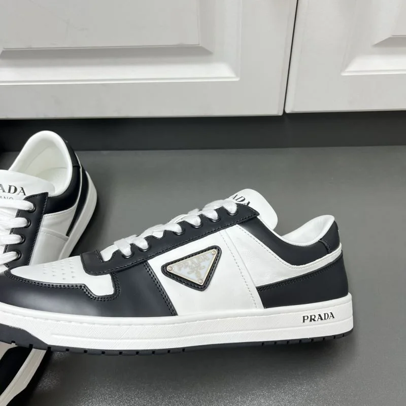 SmoothTexture Prada Low Shoes 35387