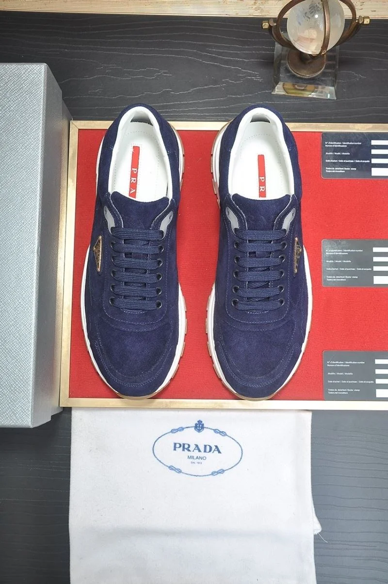 Durable Prada Low Shoes 35384