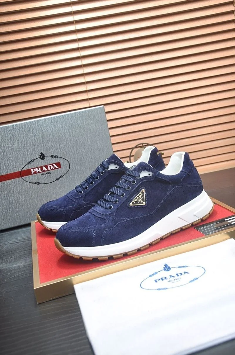 Durable Prada Low Shoes 35384