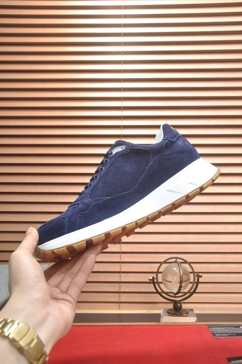 Durable Prada Low Shoes 35384