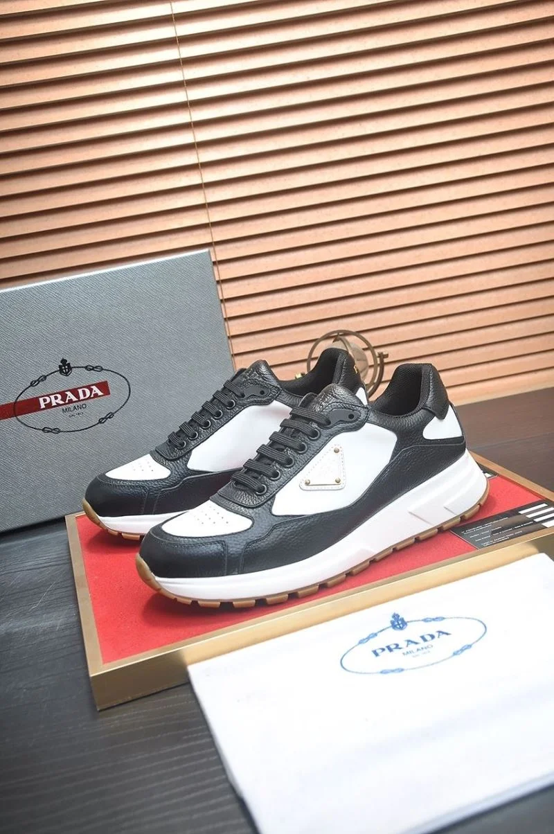 Prada Low Shoes Durable 35381