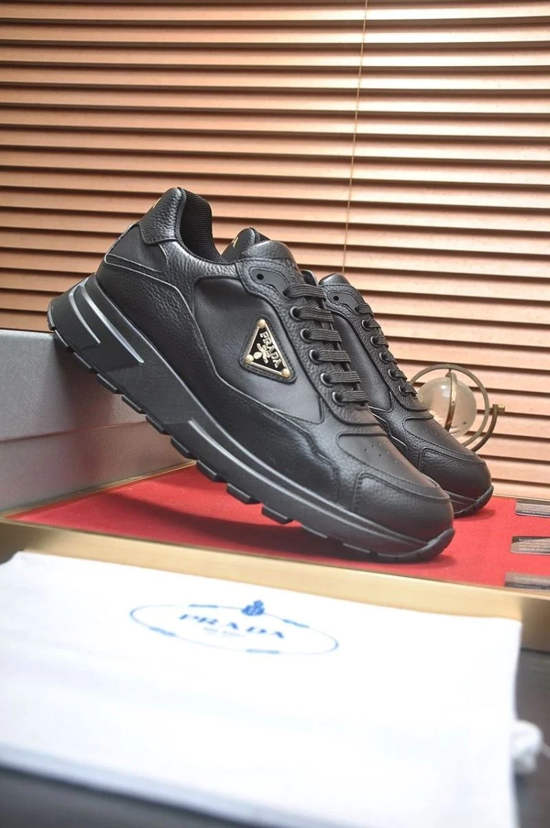 Prada Low Shoes UrbanStyle 35380