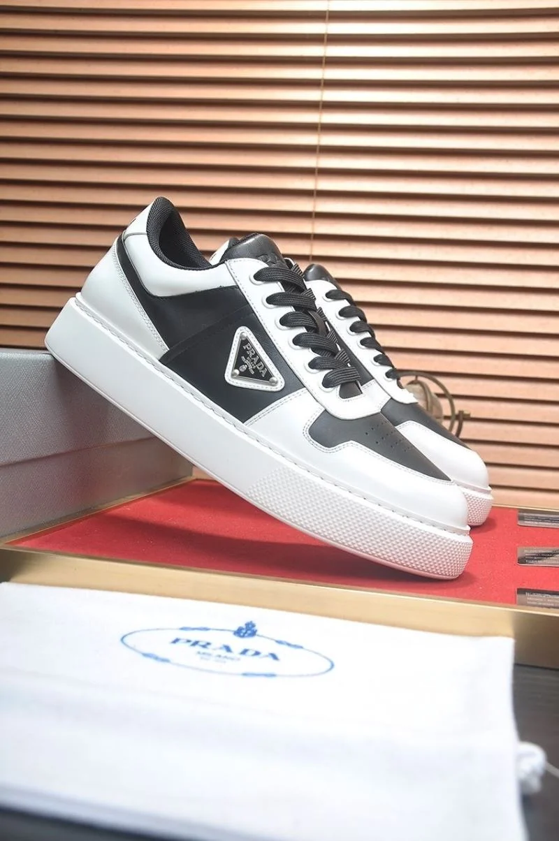 Prada Low Shoes Durable 35366