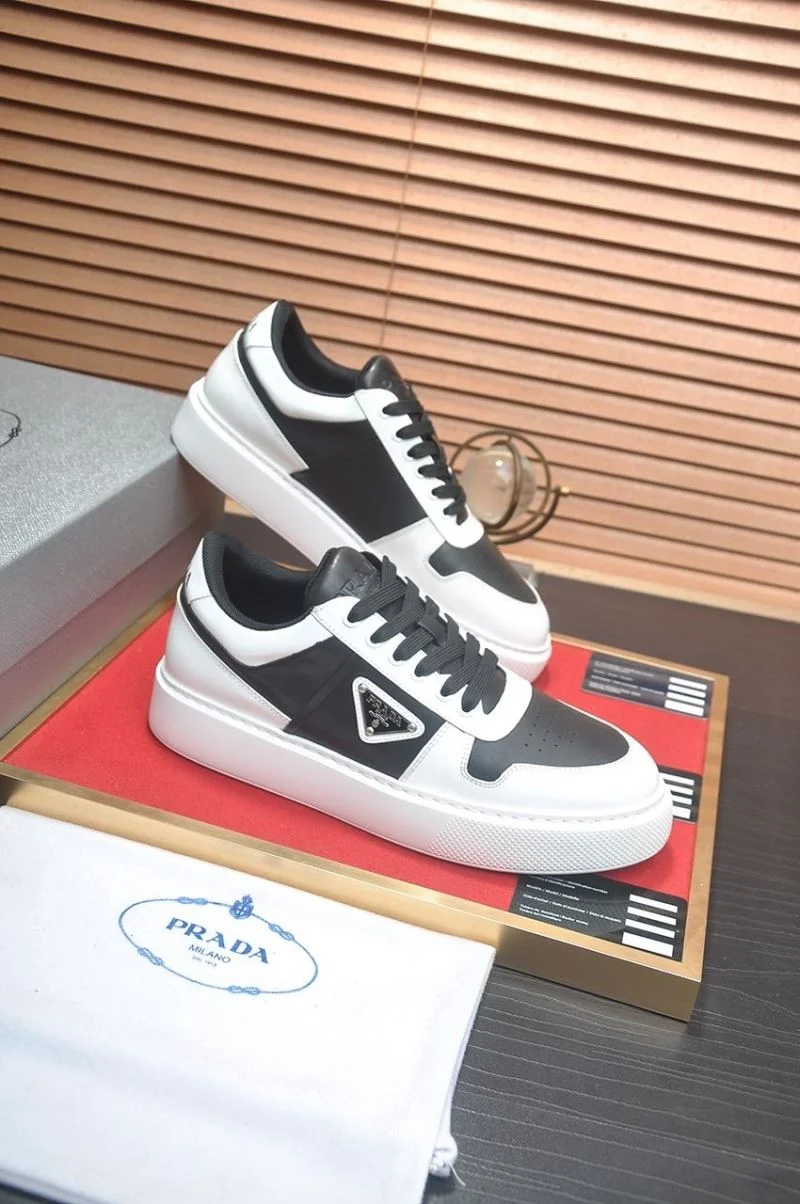Prada Low Shoes Durable 35366