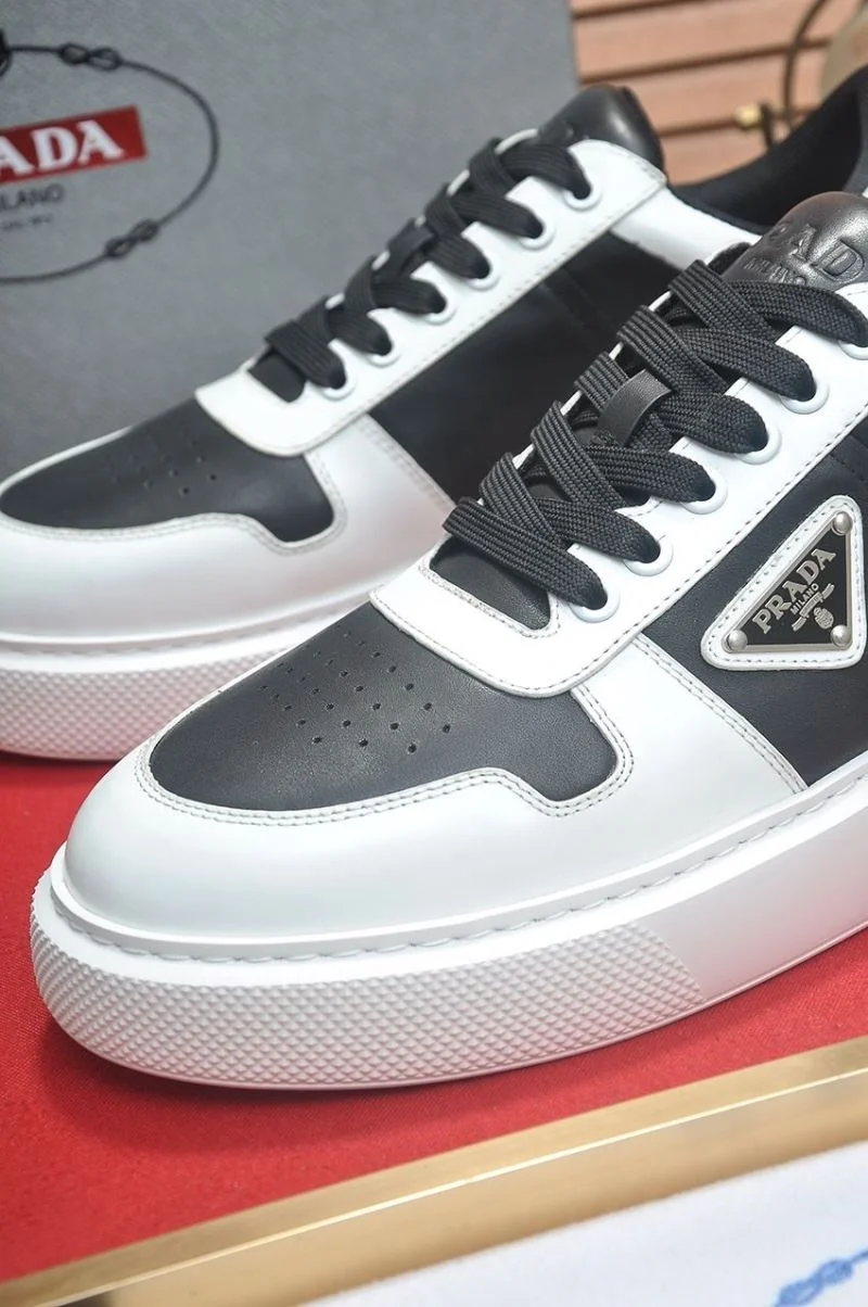 Prada Low Shoes Durable 35366