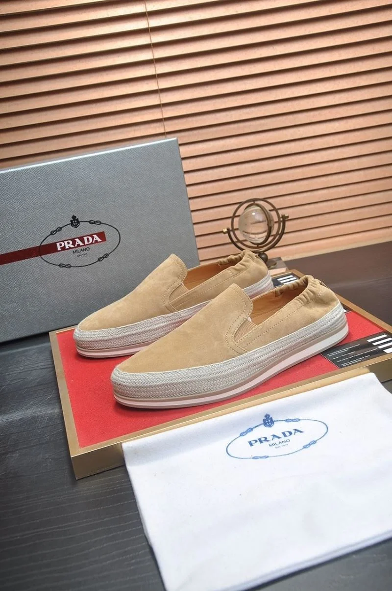 Flexible Prada Low Shoes 35359
