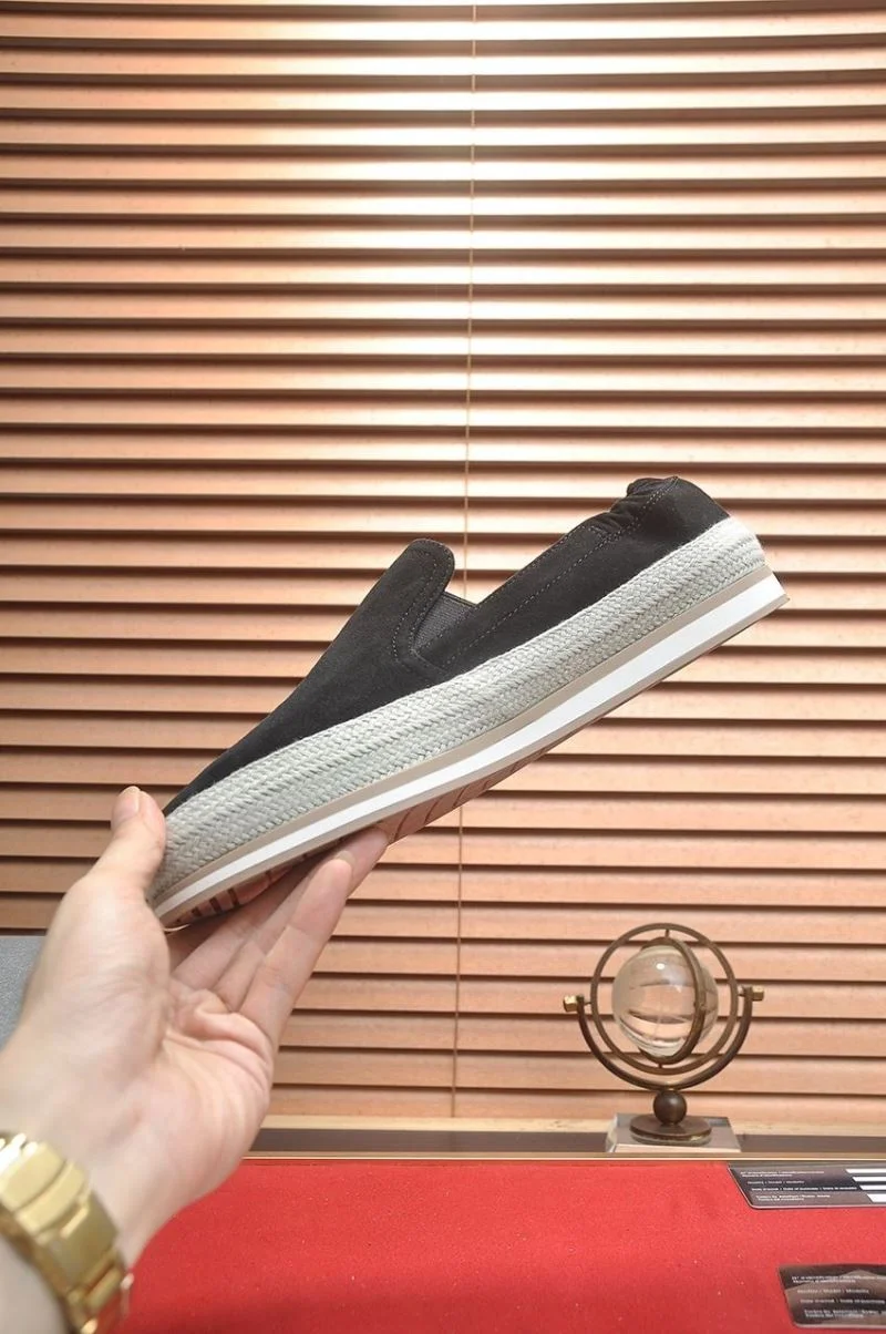 Lightweight Prada Low Shoes 35371