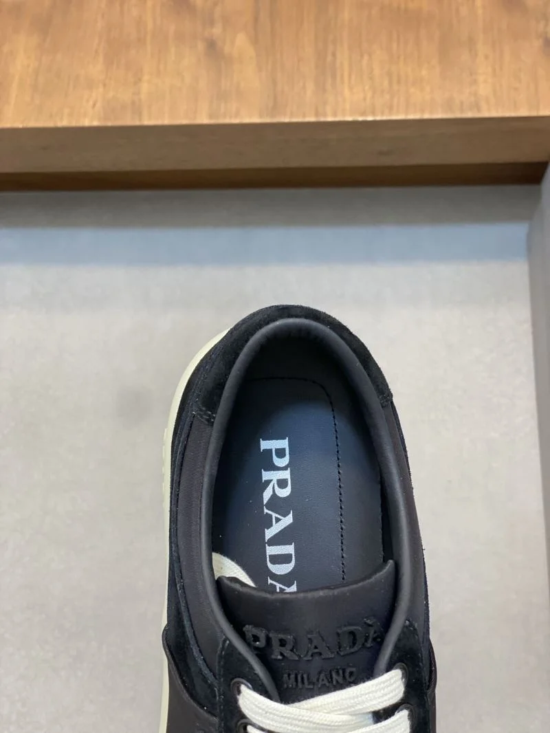 Prada Low Shoes EasyCare 35364