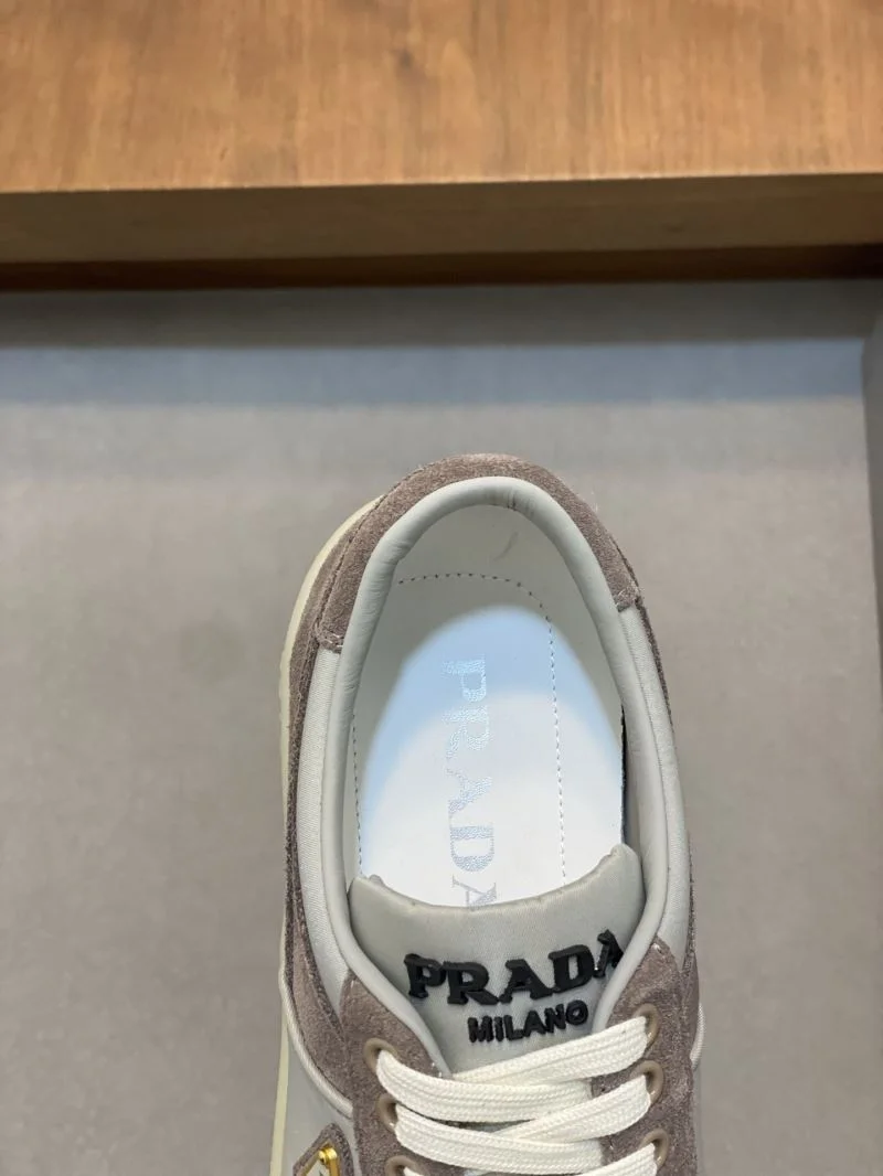 Prada Low Shoes DailyWear 35357