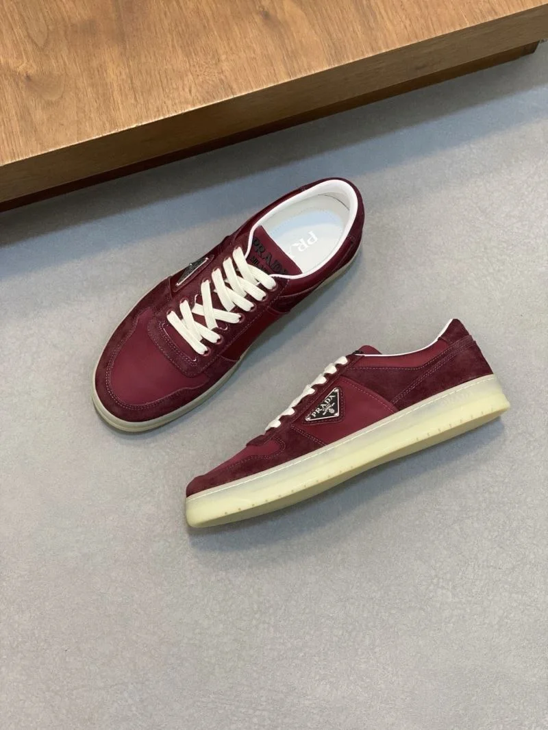 Prada Low Shoes Attractive 35368