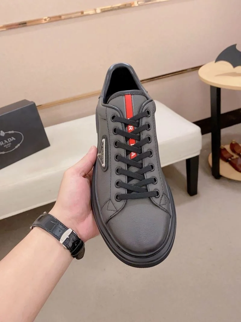 EyeCatching Prada Low Shoes 35363