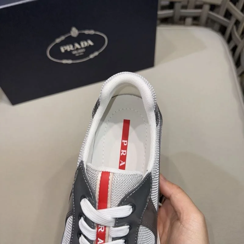 ModernLook Prada Low Shoes 35351