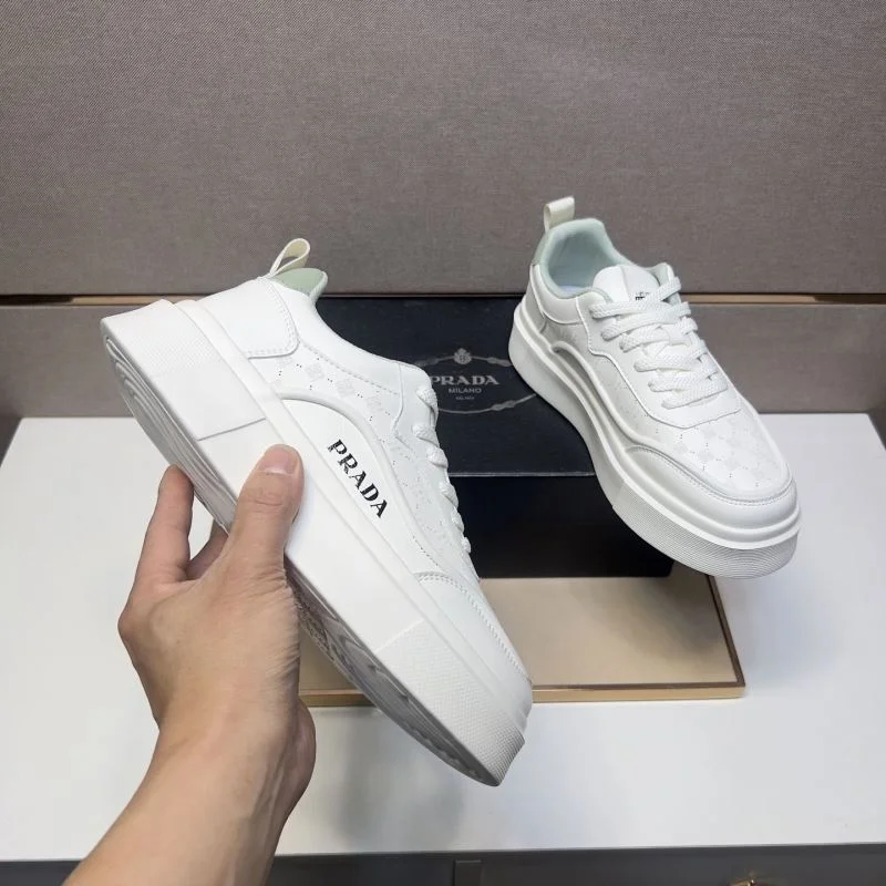 SmoothTexture Prada Low Shoes 35342