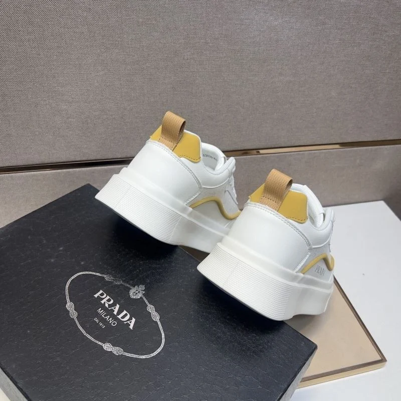 Prada Low Shoes UrbanStyle 35341