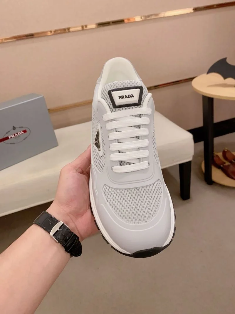 Prada Low Shoes Trendsetting 35339