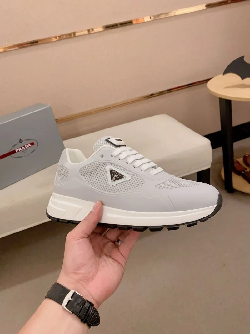 Prada Low Shoes Trendsetting 35339