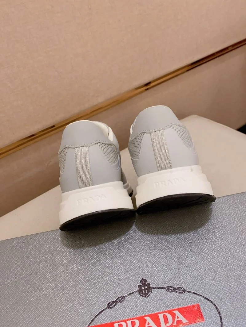 Prada Low Shoes Trendsetting 35339