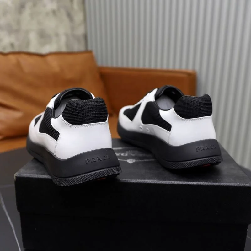 Prada Low Shoes Sleek 35337