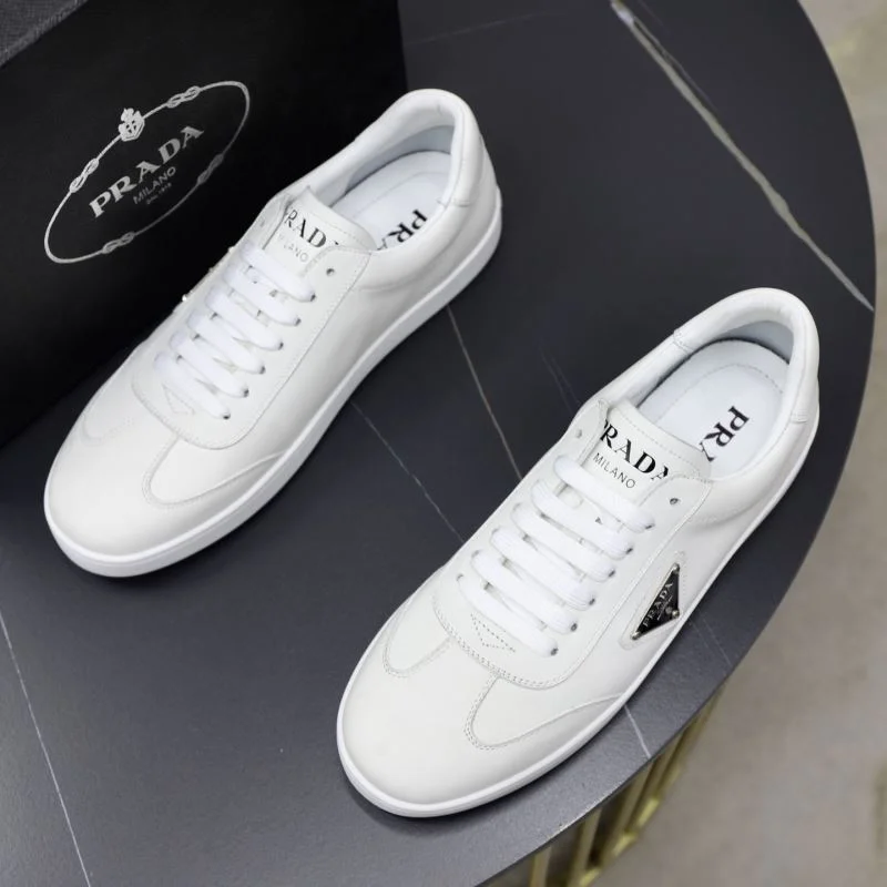 Prada Low Shoes Effortless 35321