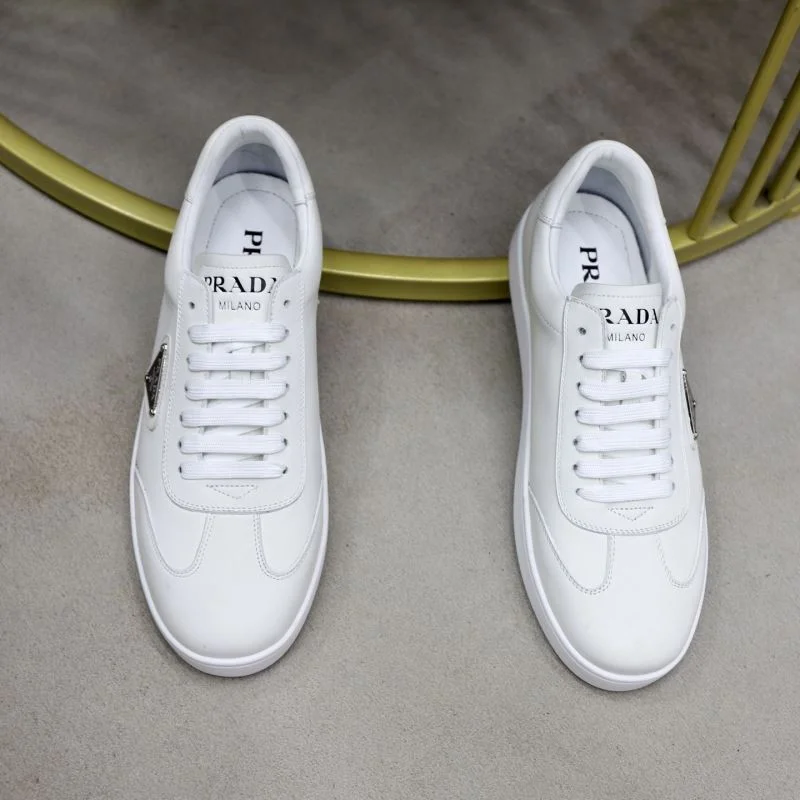 Prada Low Shoes Effortless 35321