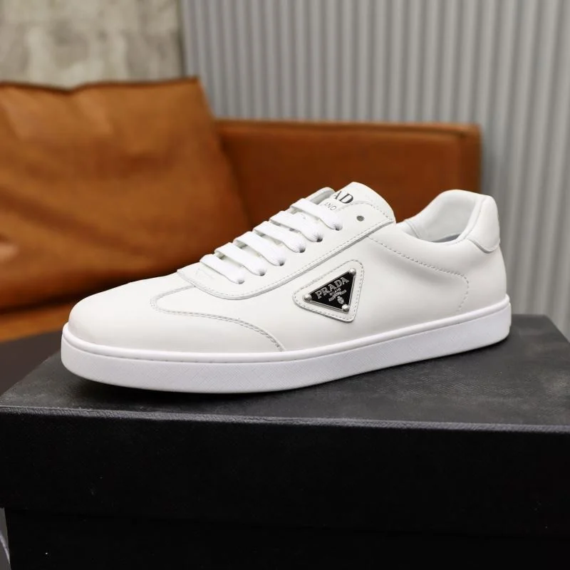 Prada Low Shoes Effortless 35321