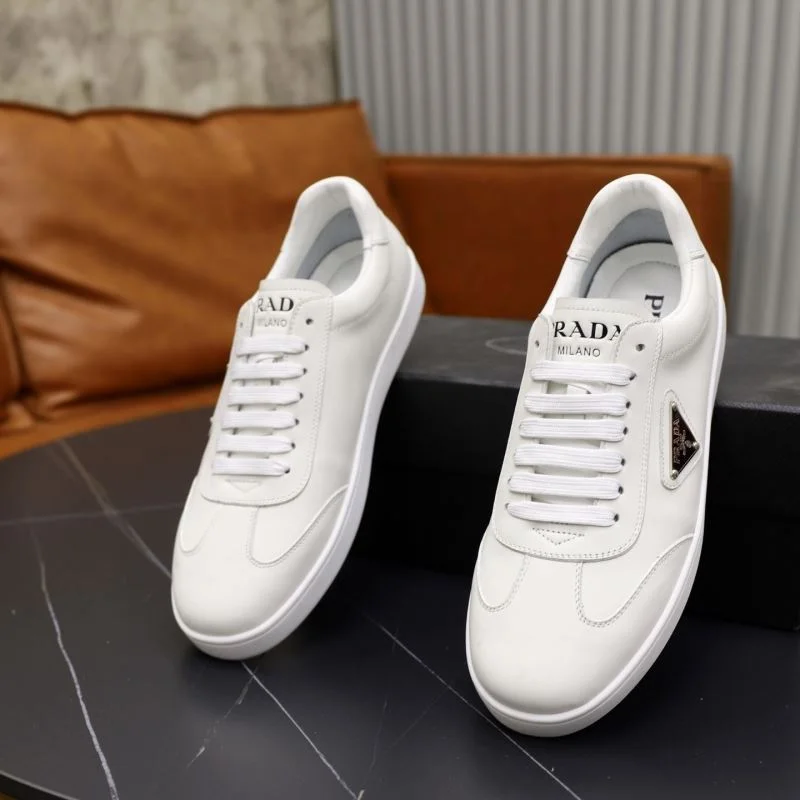 Prada Low Shoes Effortless 35321