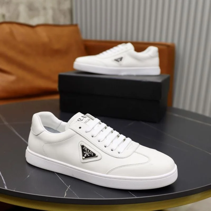Prada Low Shoes Effortless 35321