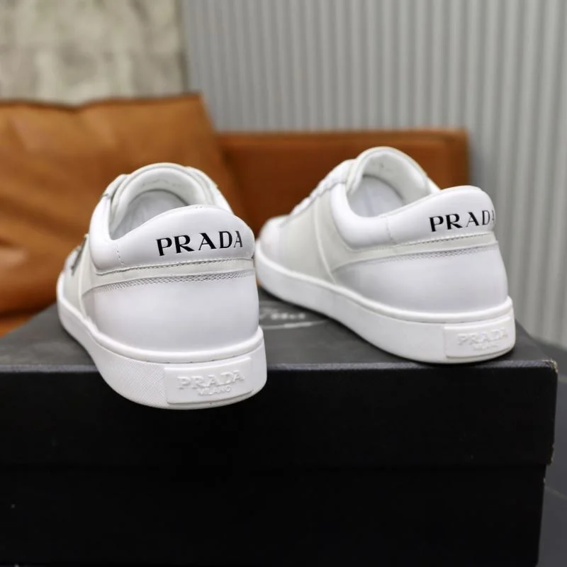 Prada Low Shoes Trendy 35332