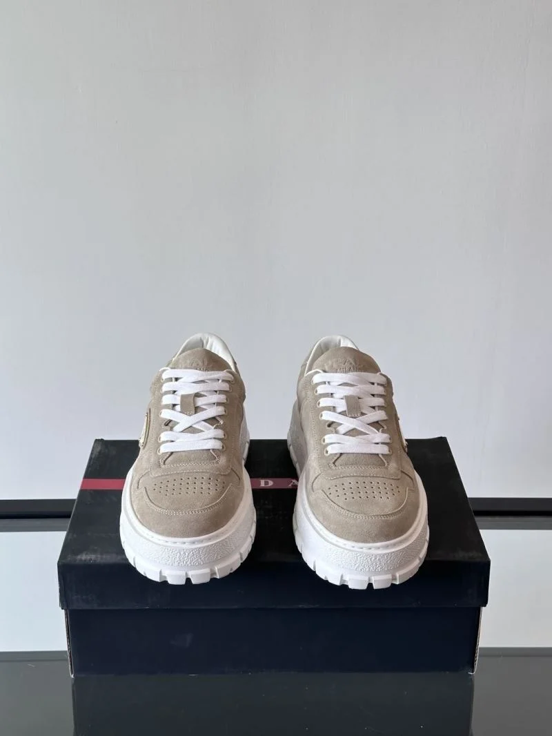Prada Low Shoes Youthful 35316