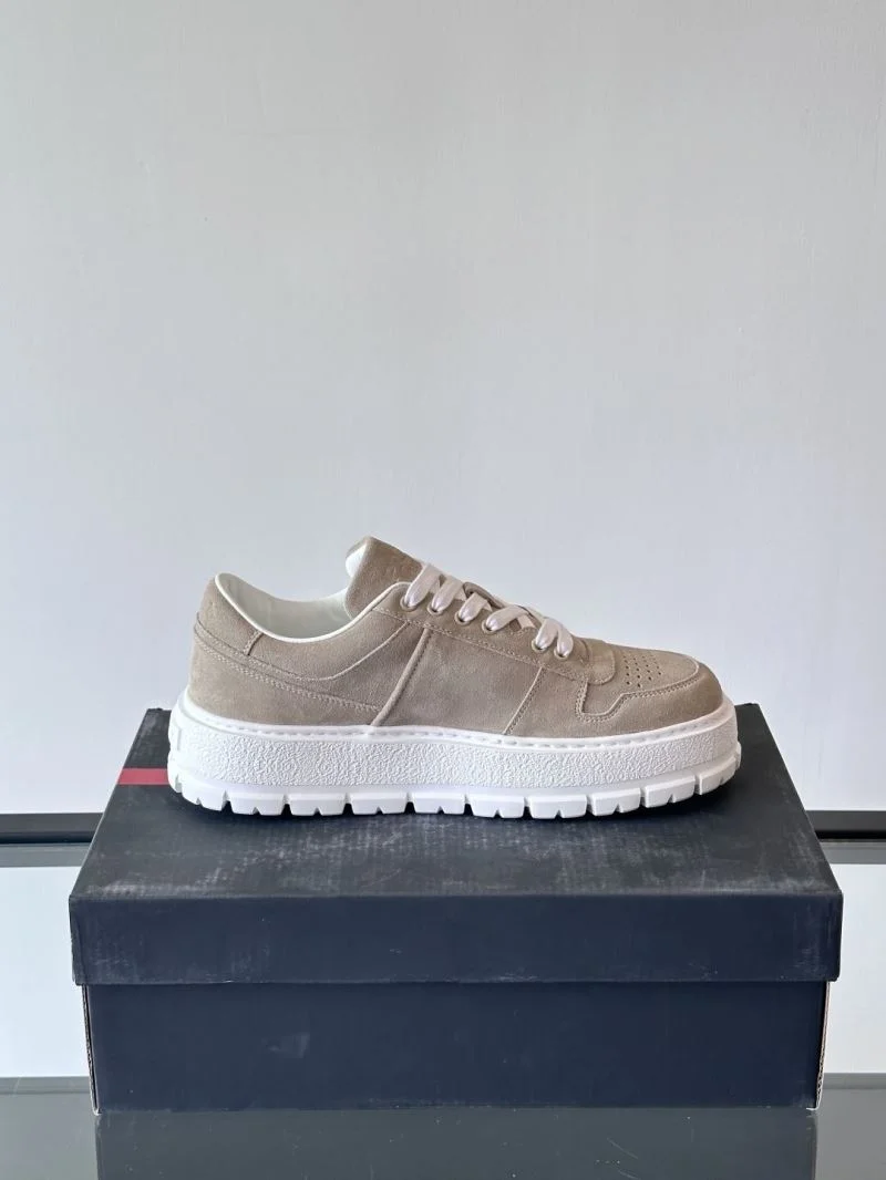 Prada Low Shoes Youthful 35316