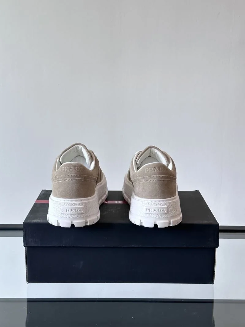 Prada Low Shoes Youthful 35316