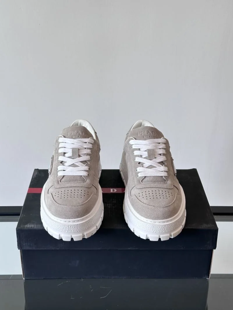 MultiPurpose Prada Low Shoes 35315