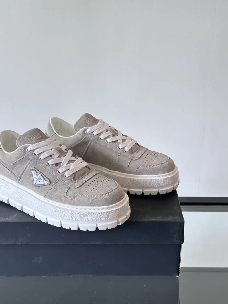 MultiPurpose Prada Low Shoes 35315